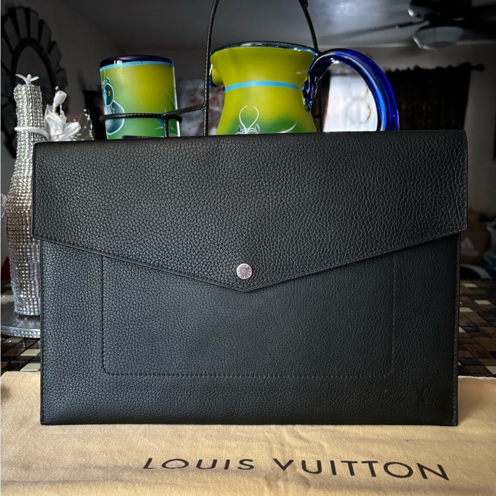 Louis Vuitton Black Leather Briefcase/Clutch bag/ Envelope bag❤️💲SEND OFFERS❤️💲